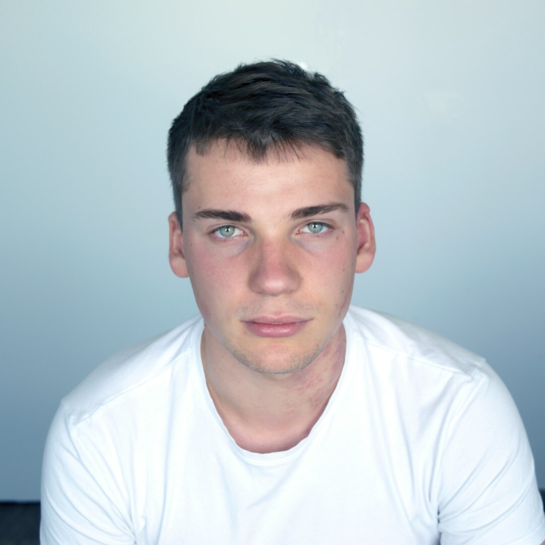 Male student testimonial portrait